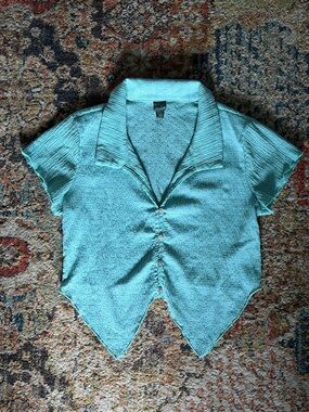 wild fable Turquoise Textured Point-Hem Button Front Crop Top